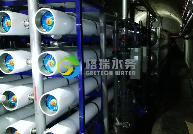 反渗透膜是纯净水设备中的核心部件，具有产水水质高、运行成本低、操作方便运行可靠等诸多优点